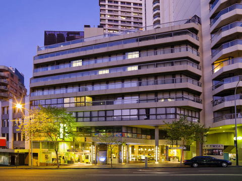 Y Hotel Hyde Park - Tourism Gold Coast 6