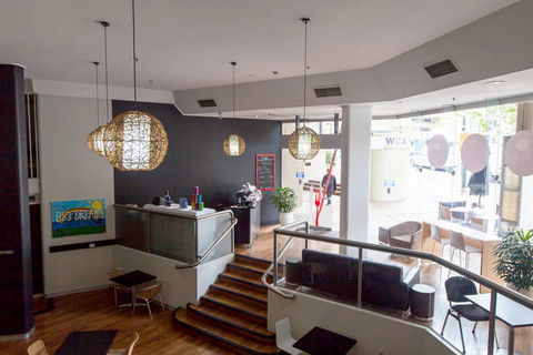 Y Hotel Hyde Park - Tourism Gold Coast 5