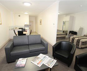 Goodearth Hotel - Tourism Gold Coast 3
