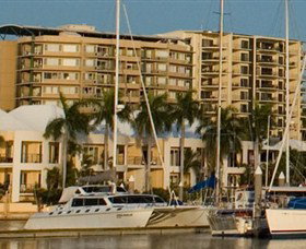 Cullen Bay Resorts - Tourism Gold Coast 1