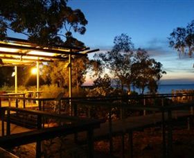Dugong Beach Resort - Tourism Gold Coast 3