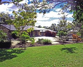 Emeraldene Inn And Eco-Lodge - Tourism Gold Coast 1