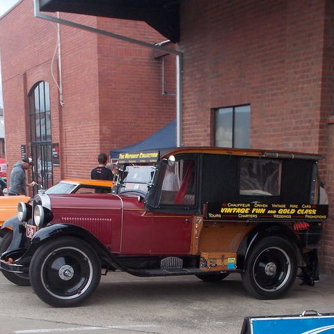 Vintage Fun Hire Cars - Tourism Gold Coast 0