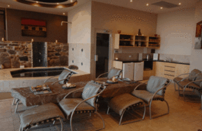 Breathtaker On High Spa Retreat - Gold Coast 1