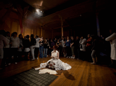 Zen Zen Zo Physical Theatre - Tourism Gold Coast 2