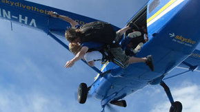 Skydive The Beach - Tourism Gold Coast 1