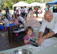 Subi Farmers Market - Tourism Gold Coast