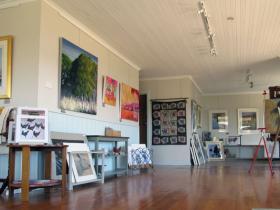 Tamar Valley Art Shack - Tourism Gold Coast 0
