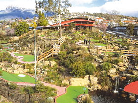 Putters Adventure Golf - Tourism Gold Coast 0