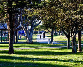 Paradise Point Parklands - Tourism Gold Coast 0