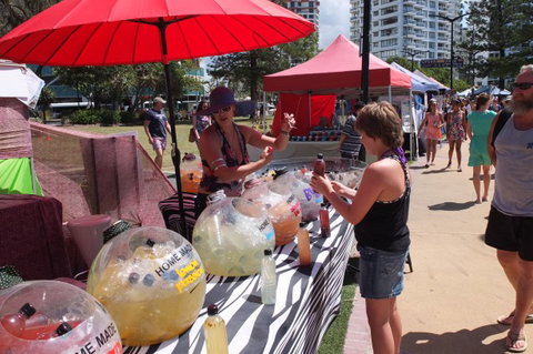 Burleigh Heads Markets - Tourism Gold Coast 4