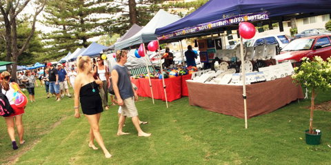 Burleigh Heads Markets - Tourism Gold Coast 6