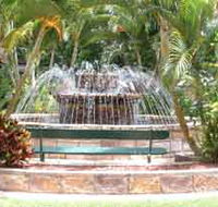 Bauer and Wiles Memorial Fountain - Tourism Gold Coast