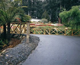 National Rhododendron Gardens - Tourism Gold Coast 0