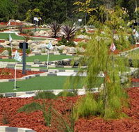 18 Hole Mini Golf - Club Husky - Tourism Gold Coast