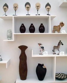 Swinging Swaggy Pottery, Gift Ware And Cafe - Gold Coast 0