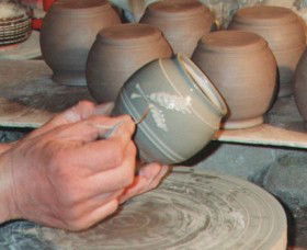 Nulladolla Pottery Group - Tourism Gold Coast 0