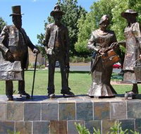 Dad Dave Mum and Mabel - Tourism Gold Coast