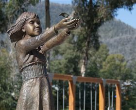 Marysville Kin Playspace - Tourism Gold Coast 0