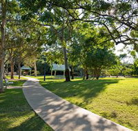 Millennium Esplanade and Tannum Sands Beach - Gold Coast