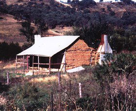 Book Keepers Cottage - Tourism Gold Coast 1