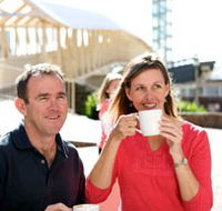 Hunter Street Outlets - Tourism Gold Coast