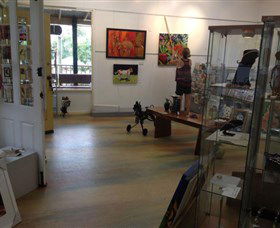 Ferry Artists Gallery - Tourism Gold Coast 2