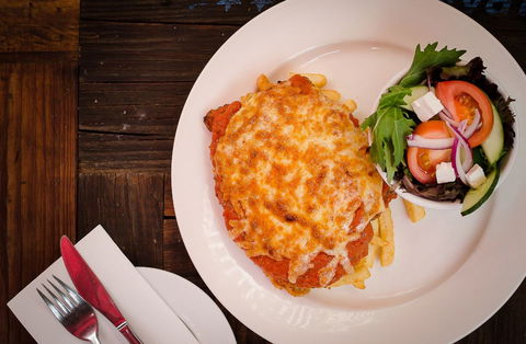 Crown Hotel Wentworth - Tourism Gold Coast 3