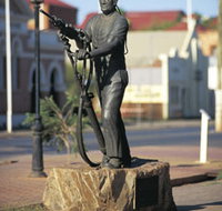 Miners Monument - Tourism Gold Coast