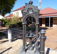 Witcombe Fountain - Tourism Gold Coast