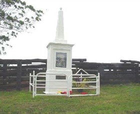 Evelyn Scrub War Memorial - Gold Coast 0