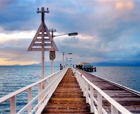 Picnic Bay - Tourism Gold Coast 0