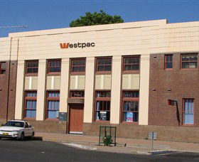 Moree Heritage And Art Deco Guided Walk - Tourism Gold Coast 2