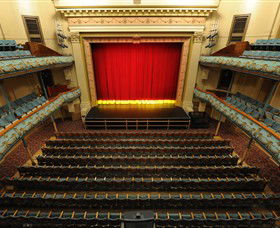 Her Majesty's Theatre - Tourism Gold Coast 1