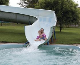 Albury Swim Centre - Tourism Gold Coast 0