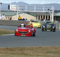 Wakefield Park Motor Racing Circuit - Tourism Gold Coast