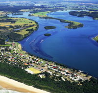 Manning Point Beach - Tourism Gold Coast