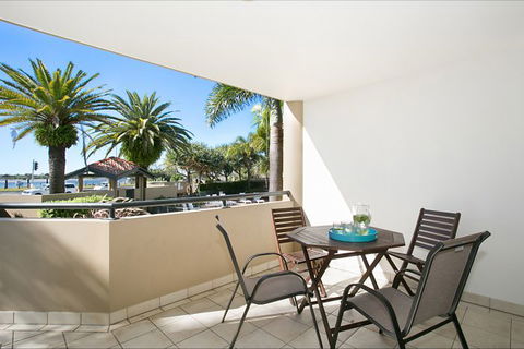 Sandcastles On Broadwater - Tourism Gold Coast 8