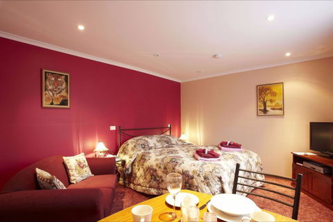 NorthEast Restawhile Bed And Breakfast - Tourism Gold Coast 11