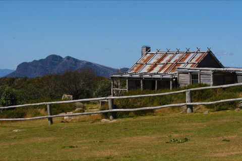 Australis 4WD Adventures - Gold Coast 4