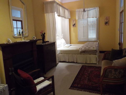 Guy House Bed And Breakfast - Tourism Gold Coast 0