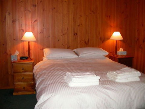 Greenwood Cabin - Tourism Gold Coast 0