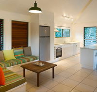 The Retreat Beach Houses - Tourism Gold Coast