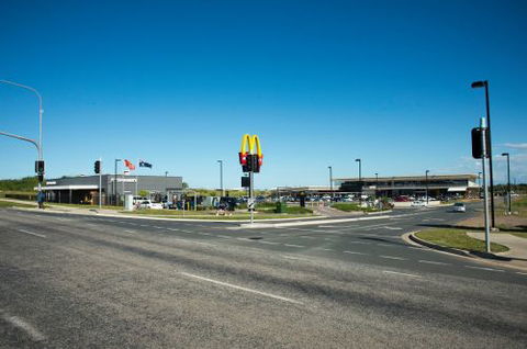 Bargara Central Shopping Village - Tourism Gold Coast 1