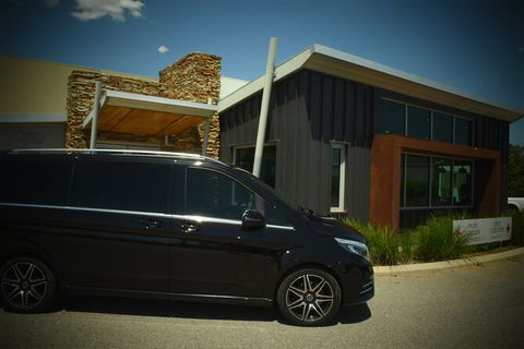 Chauffeured Airport Transfer By Luxury Vehicle - Tourism Gold Coast 8