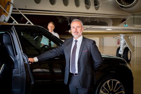 Chauffeured Airport Transfer By Luxury Vehicle - Tourism Gold Coast 12
