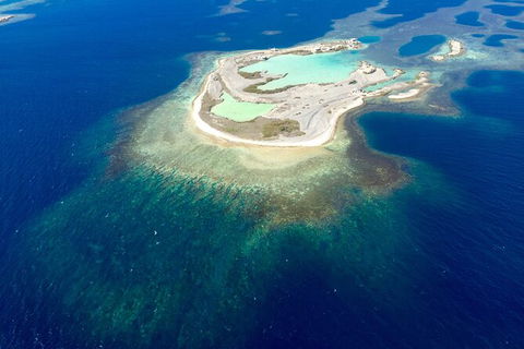 Abrolhos Islands Fixed-Wing Scenic Flight - Tourism Gold Coast 7