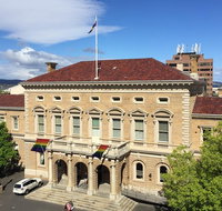 2-Hour Small-Group Walking Tour of Hobart - Tourism Gold Coast