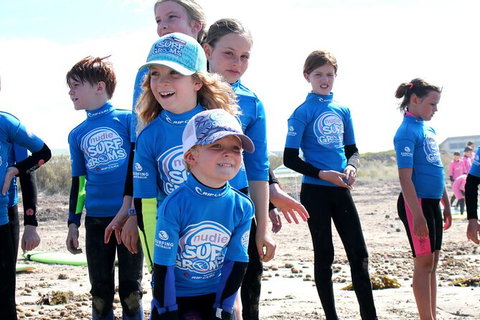 Learn To Surf At Middleton Beach - Tourism Gold Coast 8