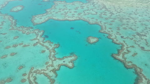 Reef And Island Scenic Flight From Airlie Beach - Gold Coast 3
